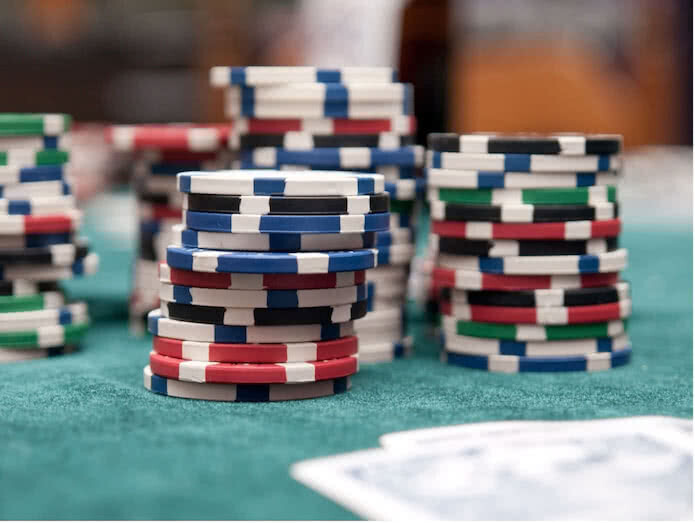 poker-chips-on-table